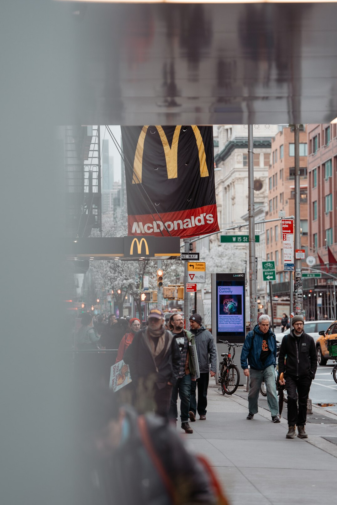 modern advertising influence