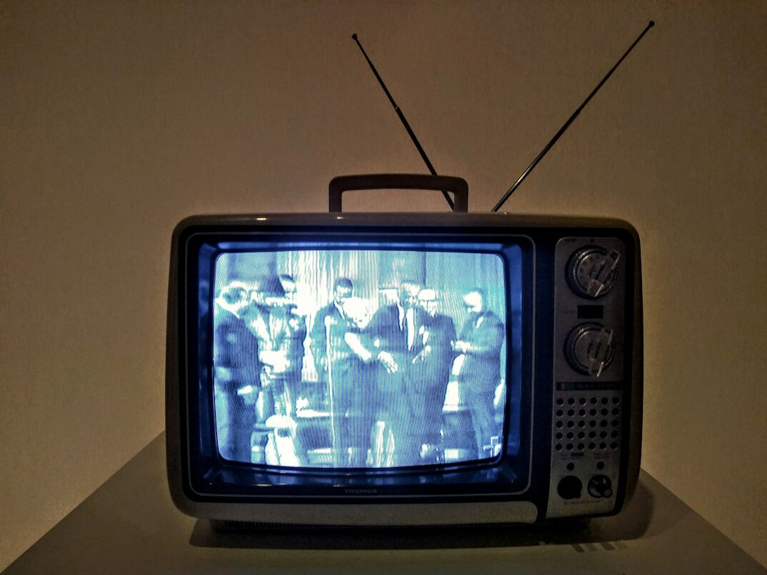 retro tv commercial